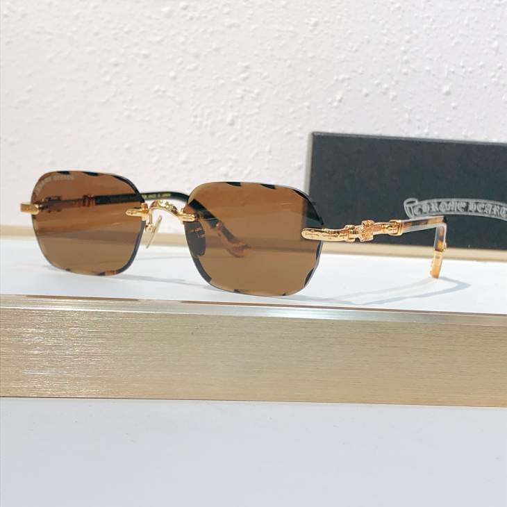 Picture of Chrome Hearts Sunglasses _SKUfw80915445fw